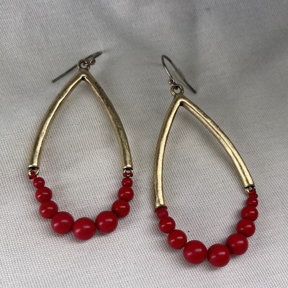 Dangly Earrings - Picture 7 of 7